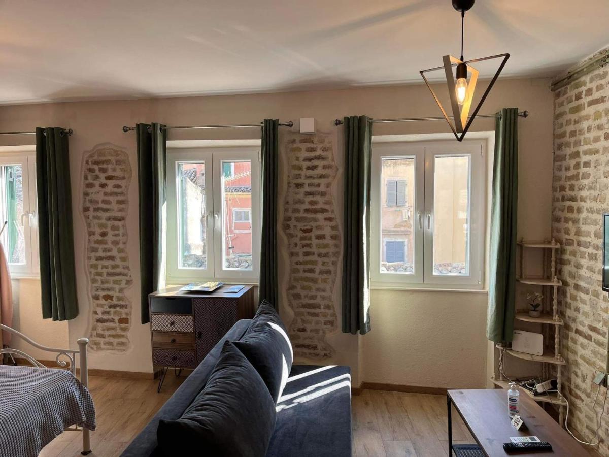 Cosy Old Port Apt In Old Town